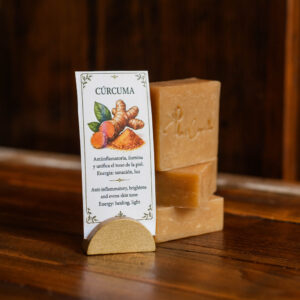 Jabón artesanal con Cúrcuma